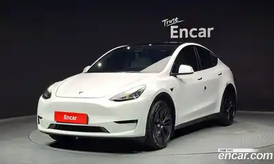 Tesla Model Y, 2024