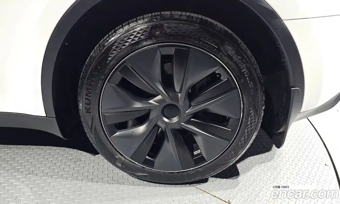 Tesla Model Y 2024 0.2 гидро в Москве № 300280, фото 5