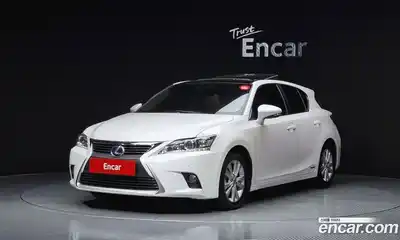Lexus CT200h, 2016