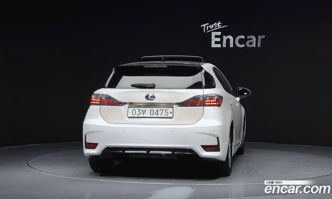 Lexus CT200h 2016 1.8 гидро в Москве № 300738, фото 4
