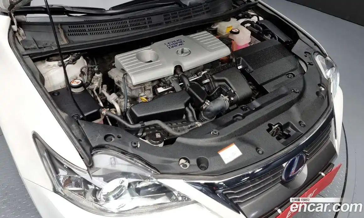 Lexus CT200h 2016 1.8 гидро в Москве № 300738, фото 6