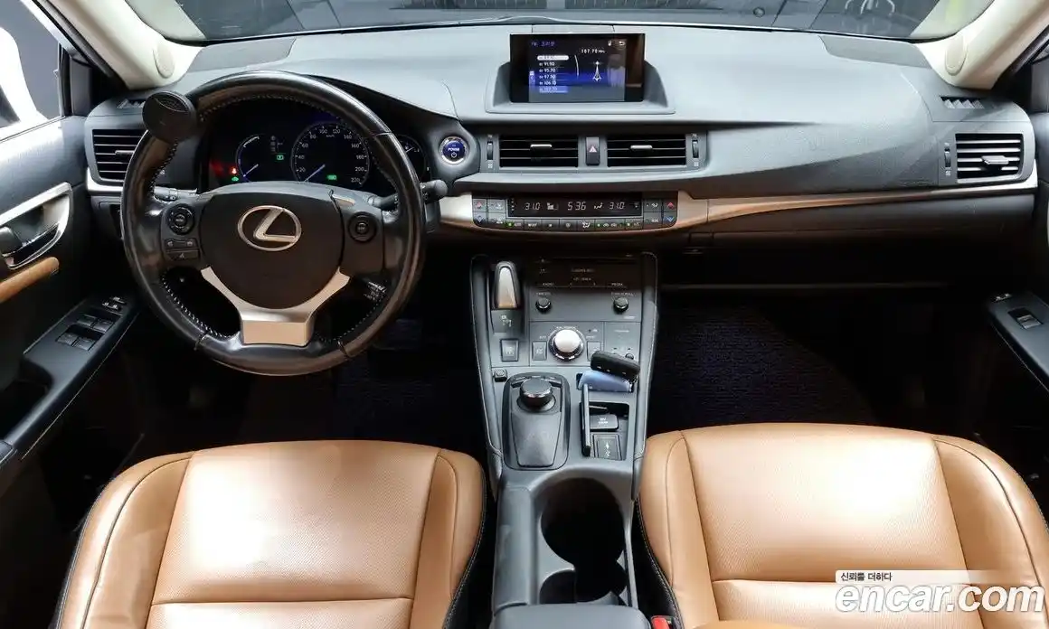 Lexus CT200h 2016 1.8 гидро в Москве № 300738, фото 7