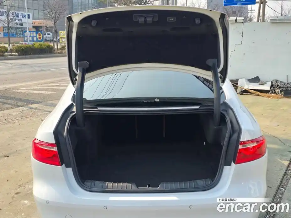 Jaguar XF 2017 3.0 гидро в Москве № 305206, фото 18