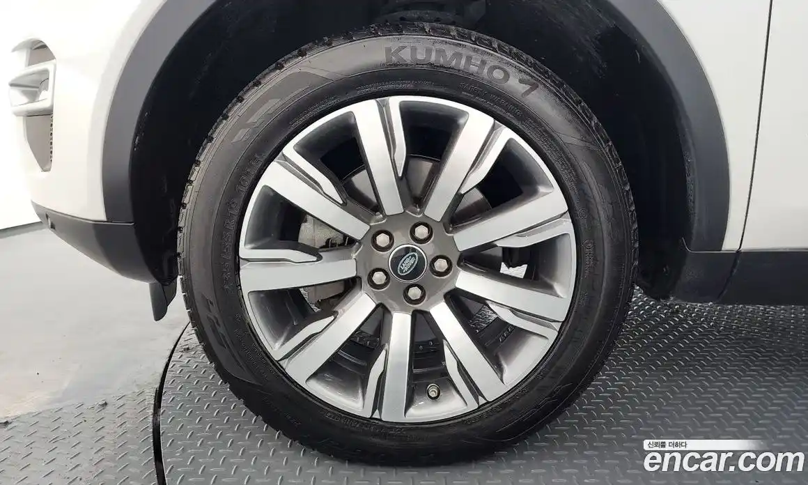 Land Rover Discovery Sport 2017 2.0 гидро в Москве № 315687, фото 5