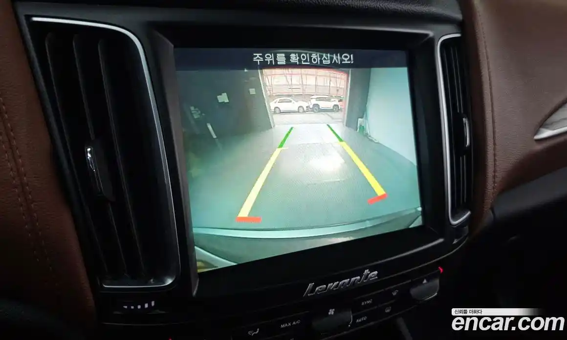 Maserati Levante 2018 3.0 гидро в Москве № 335599, фото 16