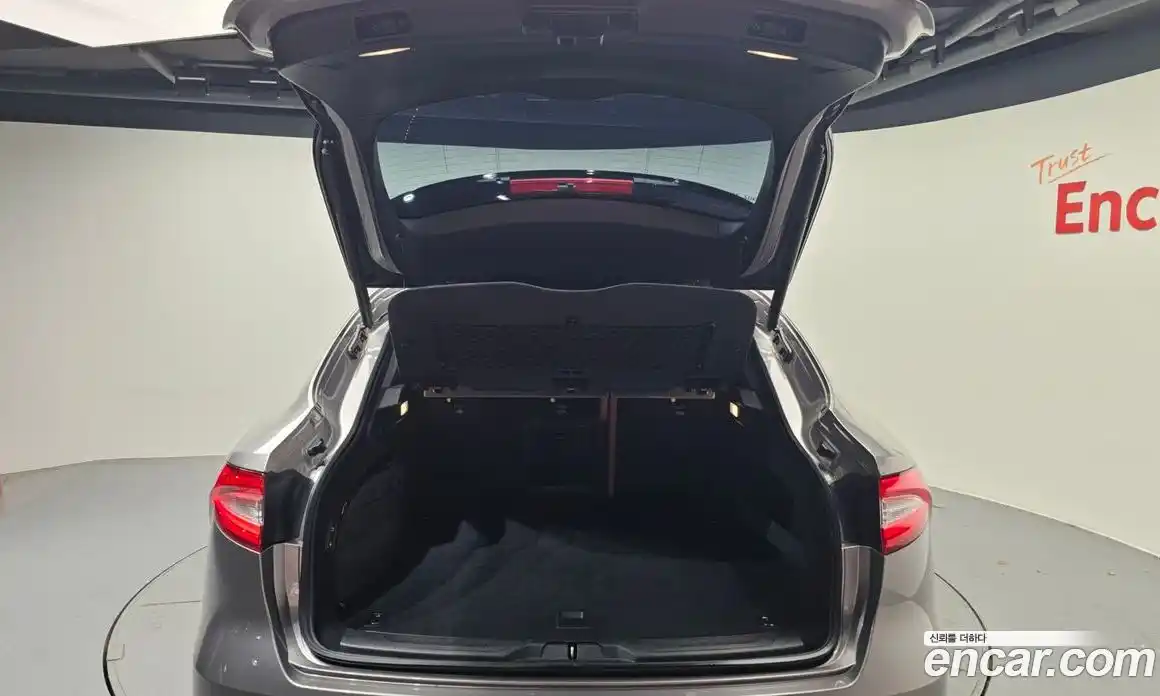 Maserati Levante 2018 3.0 гидро в Москве № 335599, фото 20