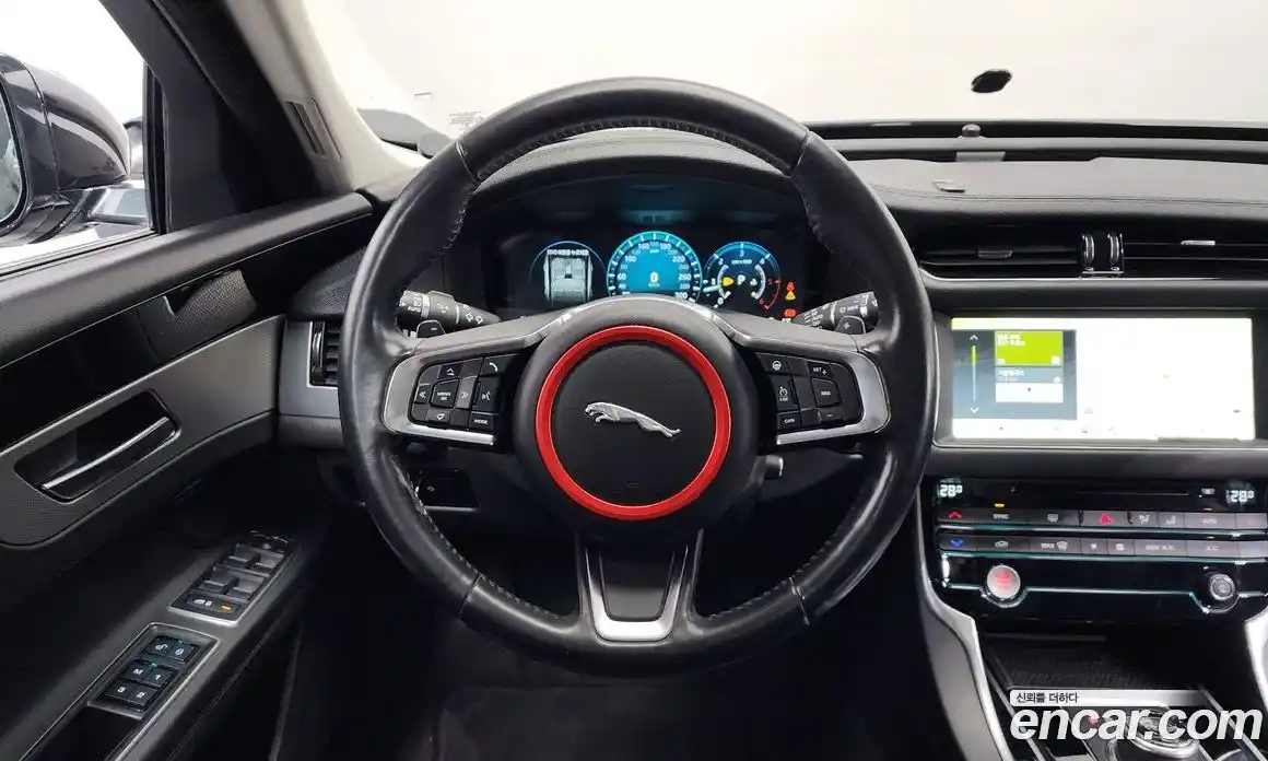 Jaguar XF 2017 2.0 гидро в Москве № 335791, фото 13