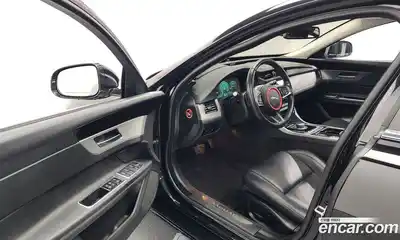 Jaguar XF 2017 2.0 гидро в Москве № 335791, миниатюра 10