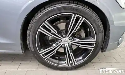 Volvo S60 2019 2.0 гидро в Москве № 344193, миниатюра 5