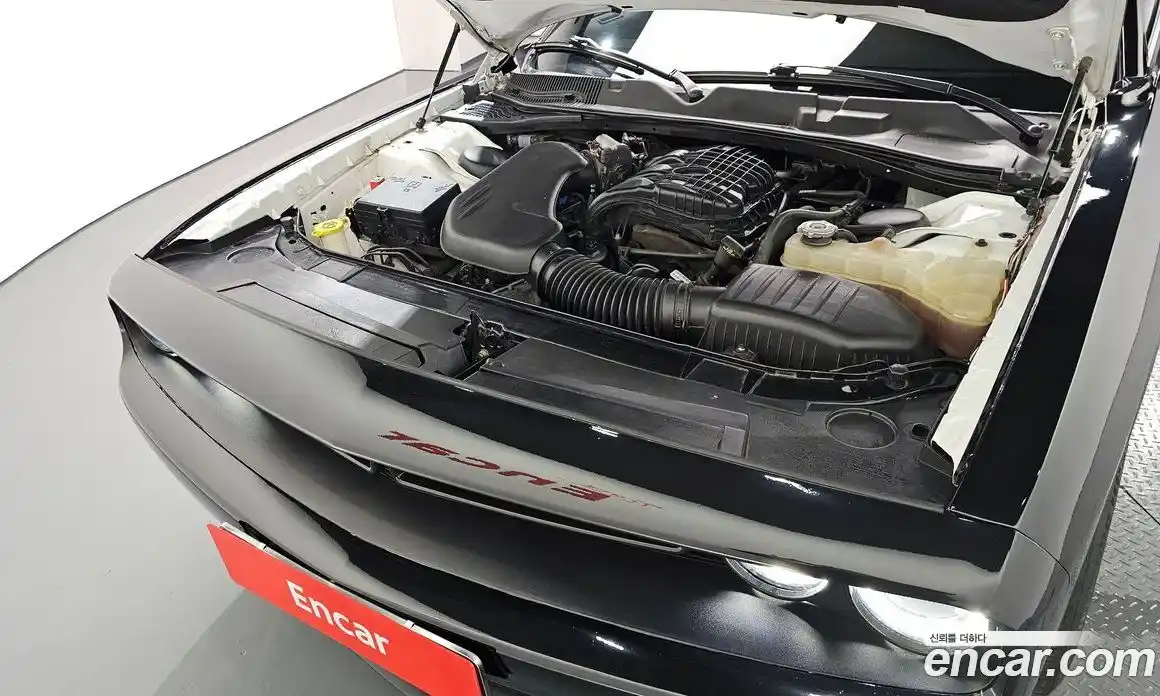 Dodge Challenger 2017 3.6 гидро в Москве № 353805, фото 6
