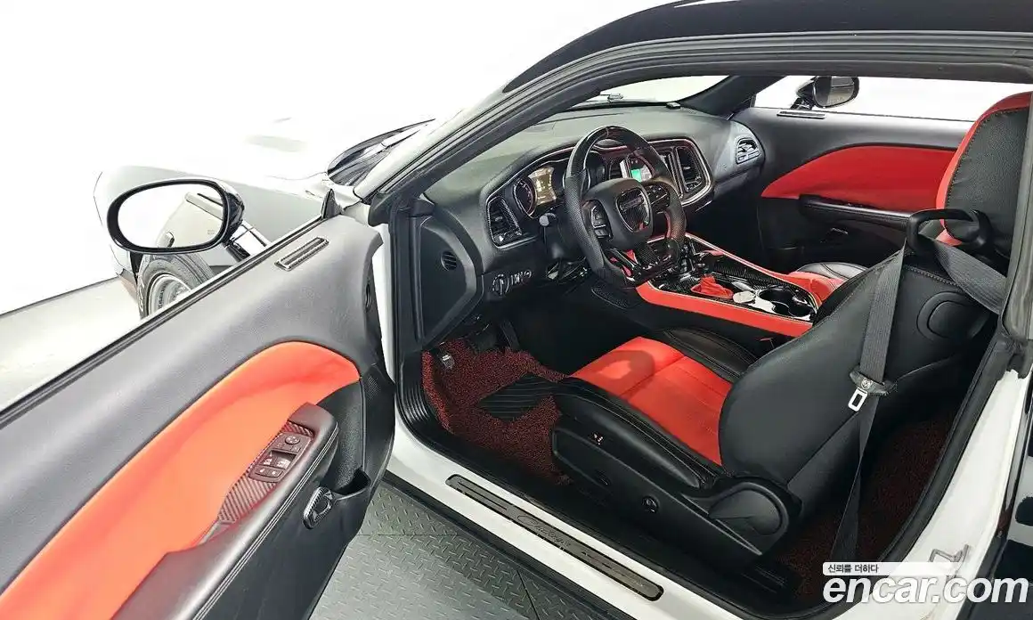 Dodge Challenger 2017 3.6 гидро в Москве № 353805, фото 10
