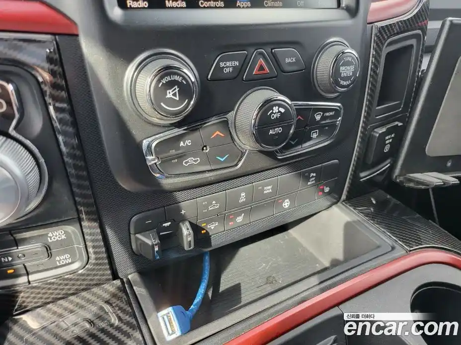 Dodge Ram Pick Up 2016 5.7 гидро в Москве № 362282, фото 14