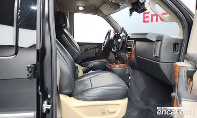 GMC Savana 2019 6.0 гидро в Москве № 406409, миниатюра 11