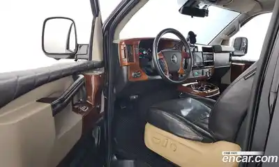 GMC Savana 2019 6.0 гидро в Москве № 406409, миниатюра 10