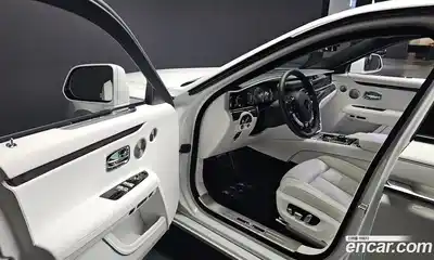 Rolls-Royce Ghost 2023 6.7 гидро в Москве № 407212, миниатюра 12