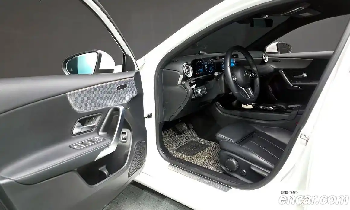 Mercedes-Benz A-Class 2022 2.0 гидро в Москве № 409969, фото 10