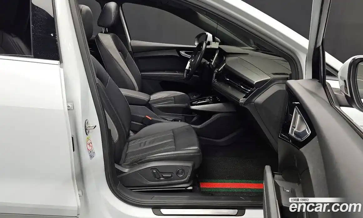 Audi Q4 e-tron 2022 0.2 гидро в Москве № 414326, фото 11