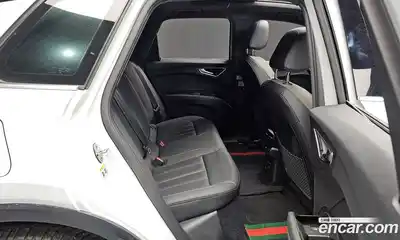 Audi Q4 e-tron 2022 0.2 гидро в Москве № 414326, миниатюра 12