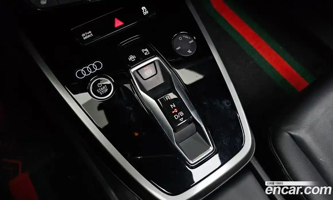 Audi Q4 e-tron 2022 0.2 гидро в Москве № 414326, фото 9