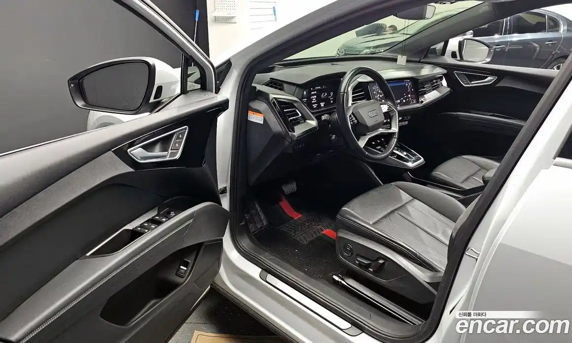 Audi Q4 e-tron 2022 0.2 гидро в Москве № 414326, фото 10