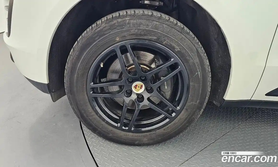 Porsche Macan 2017 2.0 гидро в Москве № 470693, фото 5