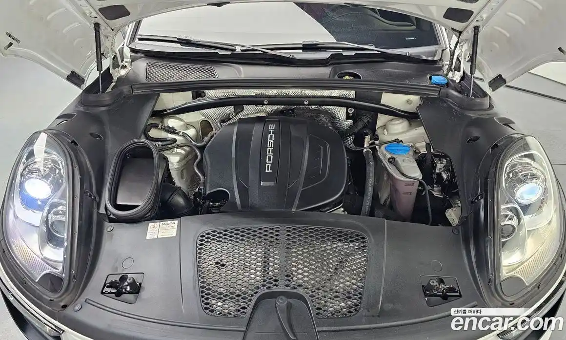 Porsche Macan 2017 2.0 гидро в Москве № 470693, фото 6