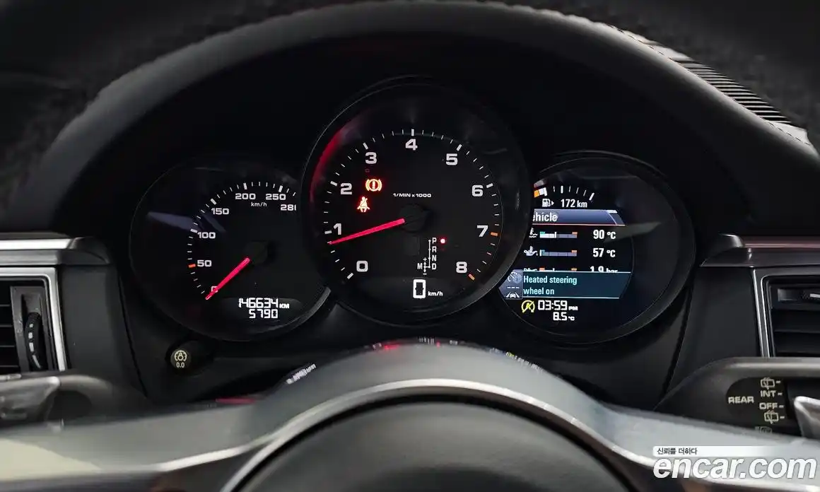 Porsche Macan 2017 2.0 гидро в Москве № 470693, фото 8