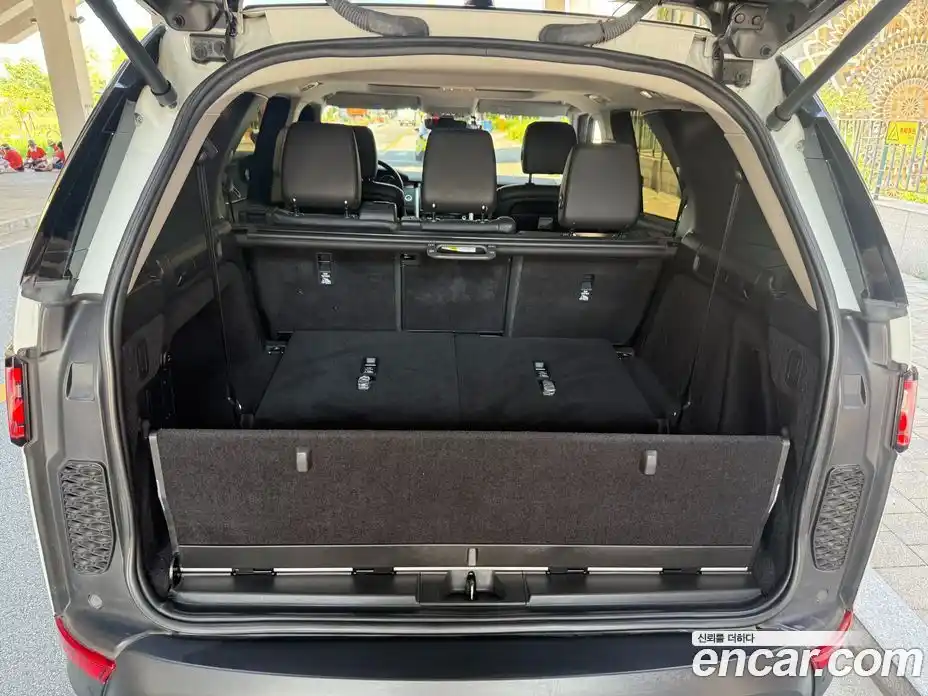 Land Rover Discovery 2017 2.0 гидро в Москве № 471540, фото 17