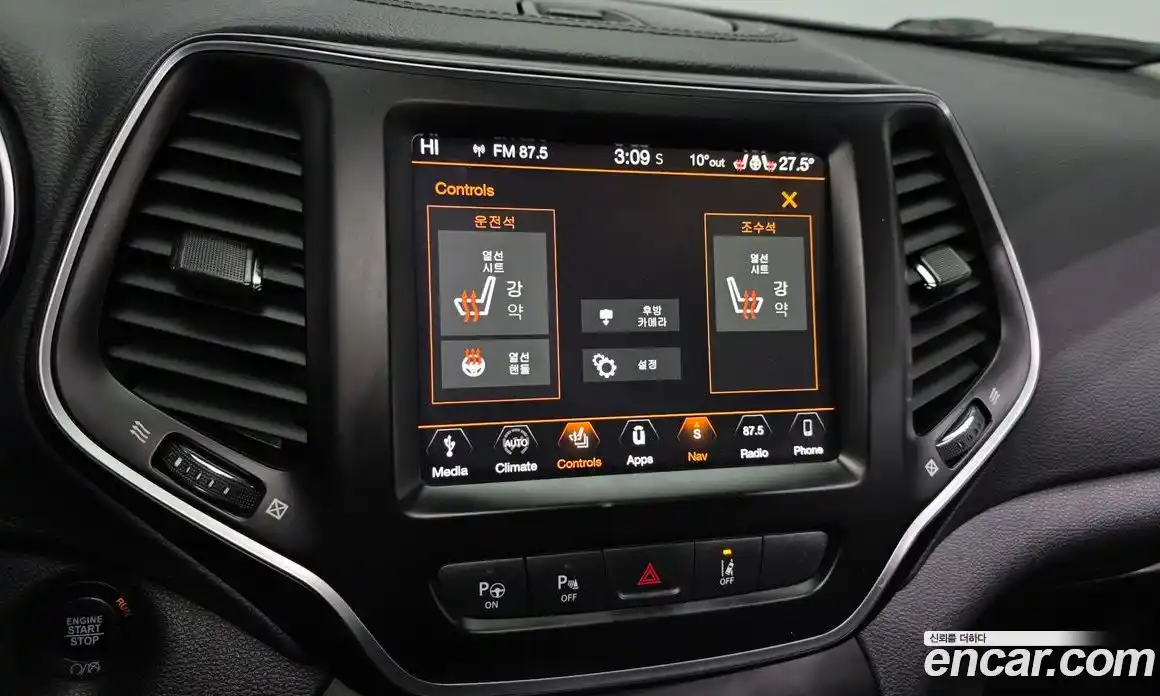 Jeep Cherokee 2019 2.4 гидро в Москве № 472687, фото 17