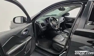 Jeep Cherokee 2019 2.4 гидро в Москве № 472687, миниатюра 10