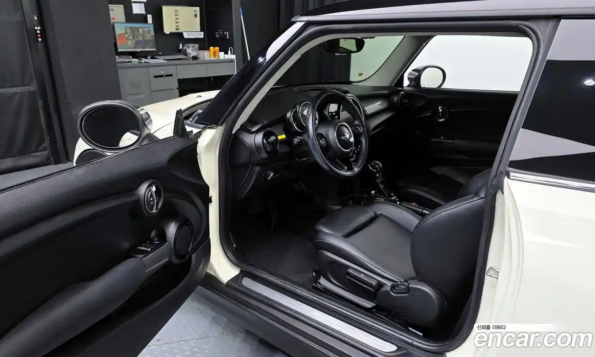 Mini Cooper 2015 1.5 гидро в Москве № 499333, фото 10