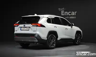 Toyota RAV4 2024 2.5 гидро в Москве № 584591, миниатюра 2