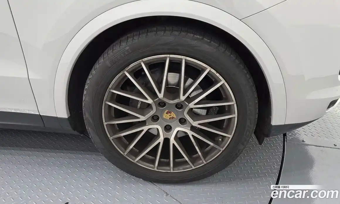 Porsche Cayenne 2023 3.0 гидро в Москве № 593995, фото 5