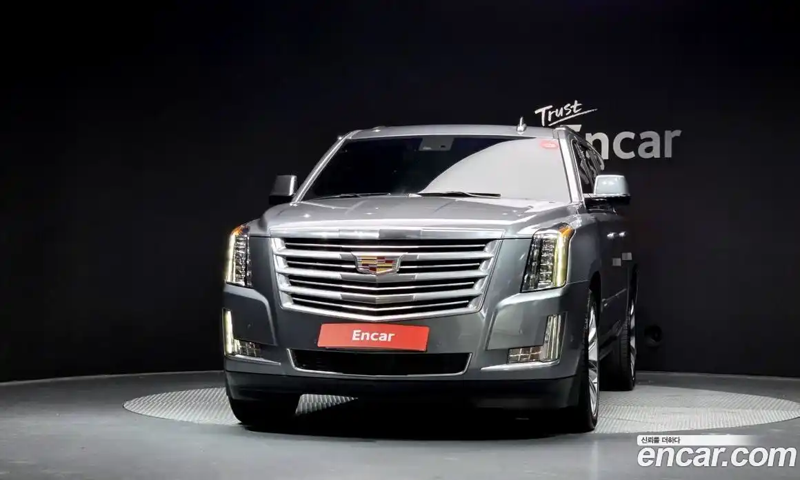 Cadillac Escalade 2018 6.2 гидро в Москве № 611590, фото 3