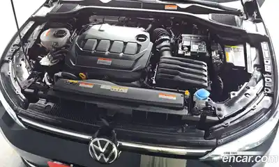 Volkswagen Golf 2023 2.0 гидро в Москве № 725106, миниатюра 6