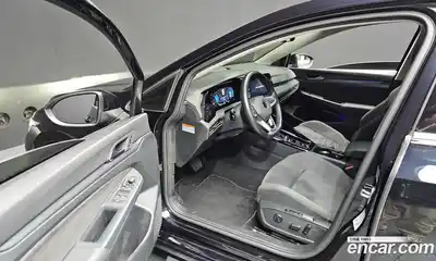 Volkswagen Golf 2023 2.0 гидро в Москве № 725106, миниатюра 10
