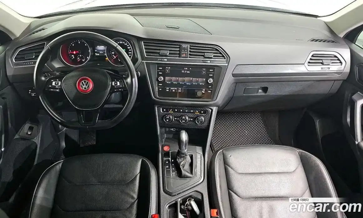 Volkswagen Tiguan 2018 2.0 гидро в Москве № 725151, фото 7