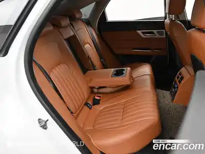 Jaguar XF 2018 2.0 гидро в Москве № 758391, миниатюра 12