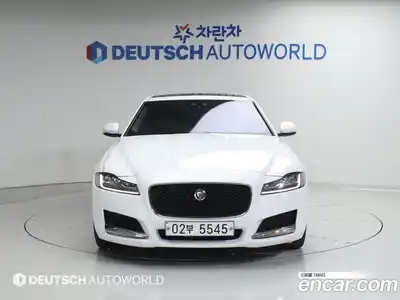 Jaguar XF 2018 2.0 гидро в Москве № 758391, миниатюра 3