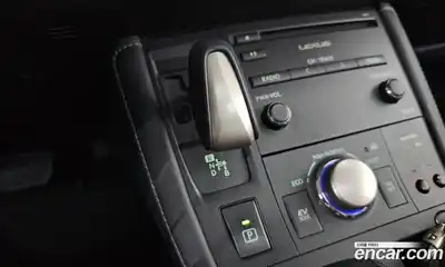 Lexus CT200h 2015 1.8 гидро в Москве № 766901, миниатюра 9