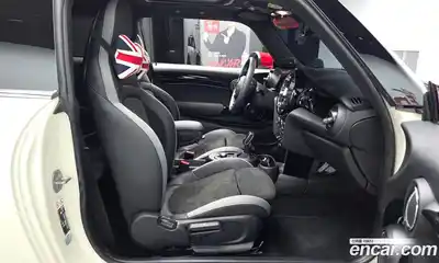 Mini Cooper 2023 2.0 гидро в Москве № 802329, миниатюра 9