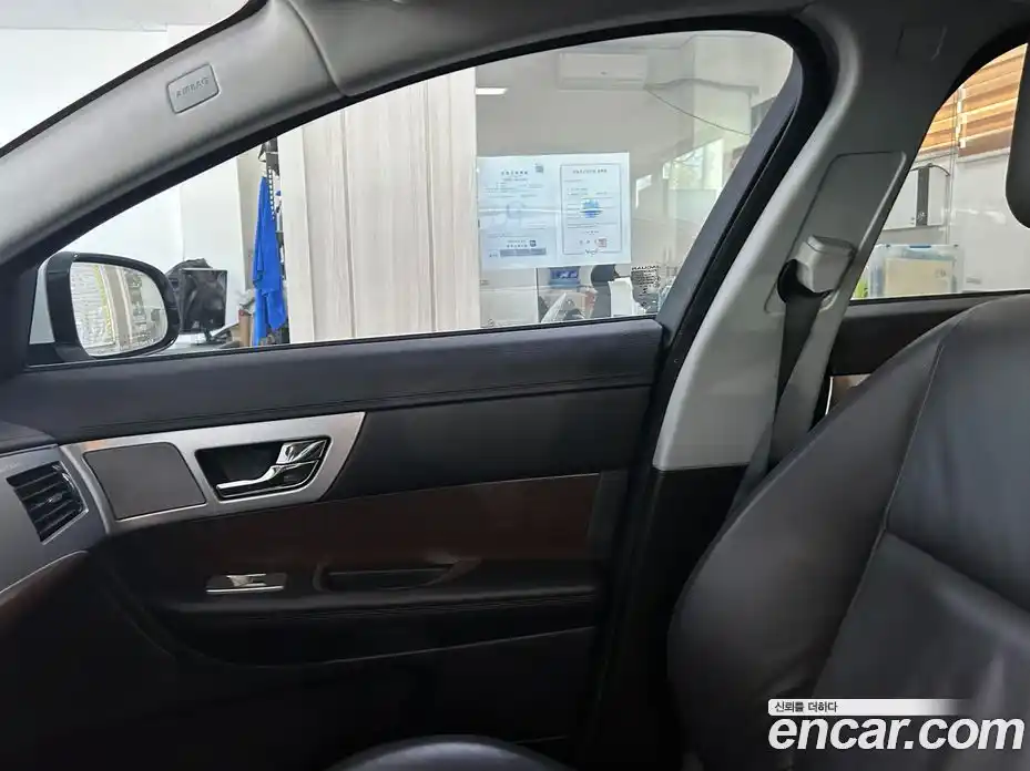 Jaguar XF 2014 2.0 гидро в Москве № 803439, фото 9