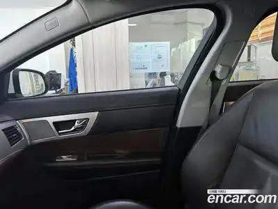 Jaguar XF 2014 2.0 гидро в Москве № 803439, миниатюра 9