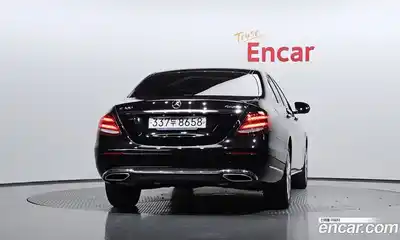 Mercedes-Benz E-Class 2020 2.0 гидро, миниатюра 4