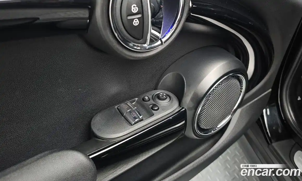 Mini Cooper 2018 2.0 гидро в Москве № 861542, фото 17
