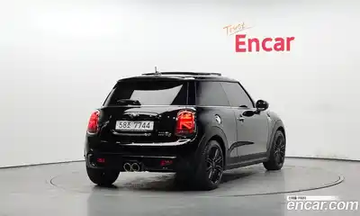 Mini Cooper 2018 2.0 гидро в Москве № 861542, миниатюра 2