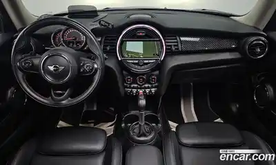 Mini Cooper 2018 2.0 гидро в Москве № 861542, миниатюра 7