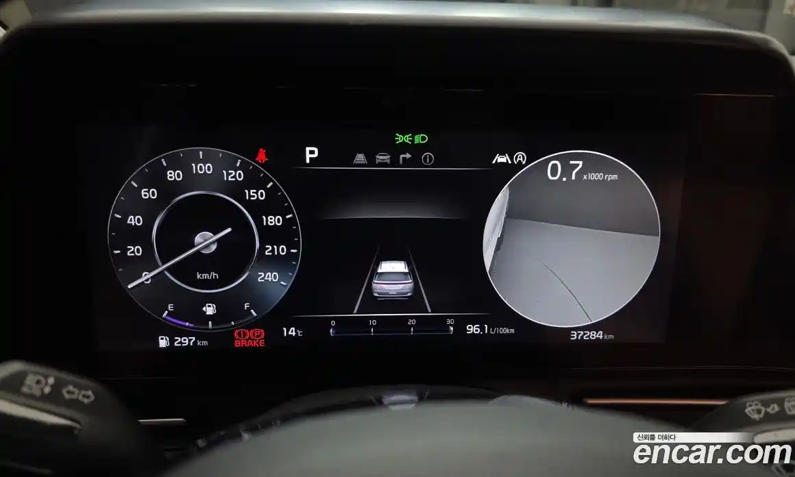 Kia Canival 2022 2.2 Автомат в Москве № 930060, фото 8