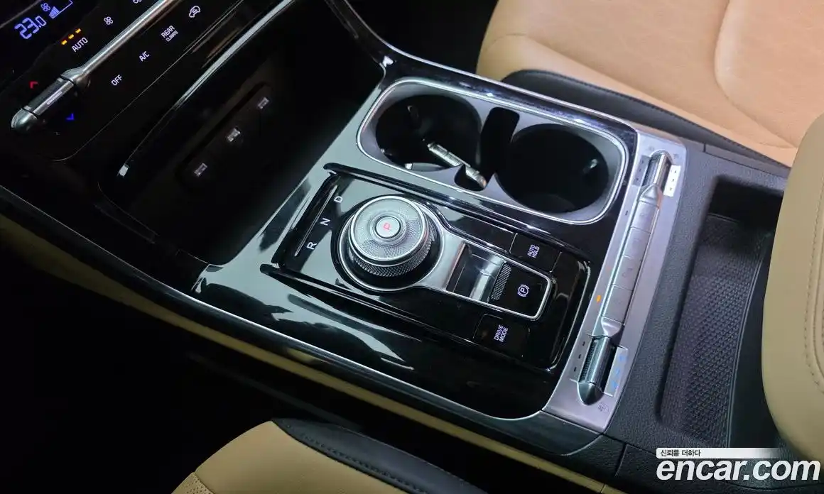 Kia Canival 2022 2.2 Автомат в Москве № 930060, фото 9