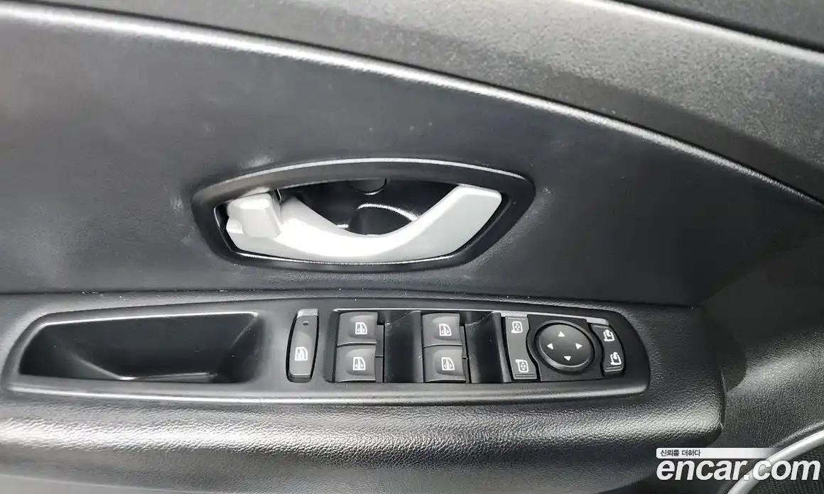 Renault SM3 2015 1.6 гидро в Москве, фото 14